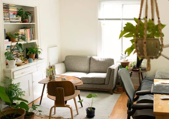 How to Decorate Small Spaces on a Budget